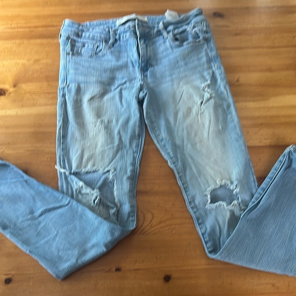 Abercrombie & Fitch Super Skinny Ripped Distressed jeans women 6R W28   L31